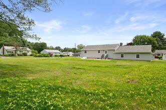 3 Quail St in Waterford, CT - Building Photo - Building Photo