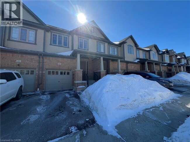 21 Stonehill Ave. in Kitchener, ON - Building Photo - Building Photo