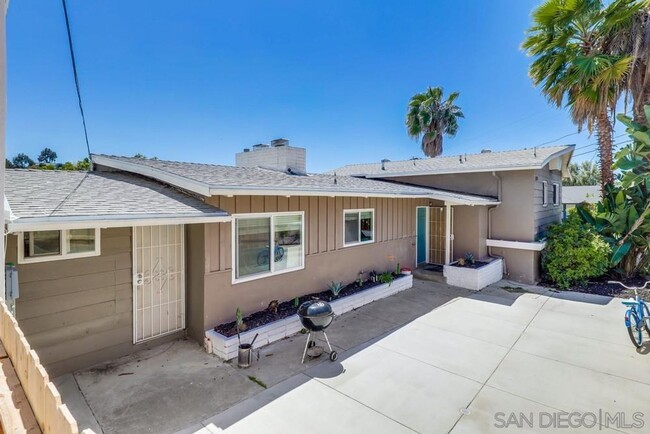 5301 Prosperity Ln in San Diego, CA - Building Photo - Building Photo