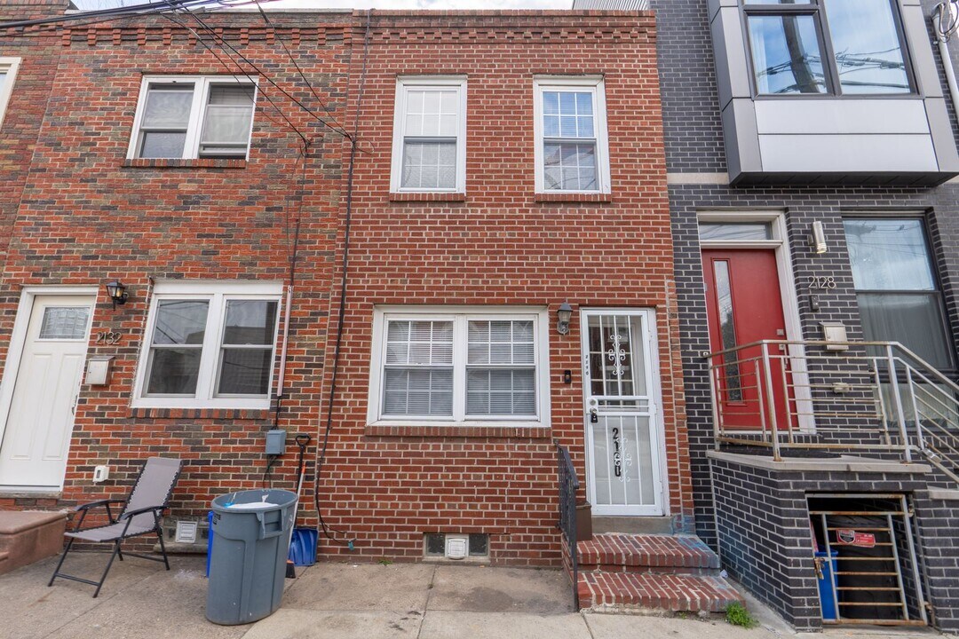2130 E Tucker St in Philadelphia, PA - Building Photo