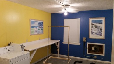 4111 Newson Rd SW-Unit -31 in Huntsville, AL - Foto de edificio - Building Photo