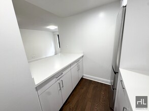 EAST 56 STREET in New York, NY - Building Photo - Building Photo