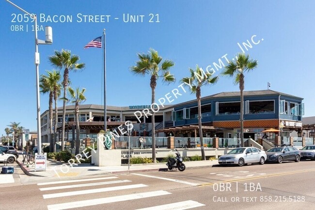 2059 Bacon St in San Diego, CA - Building Photo - Building Photo