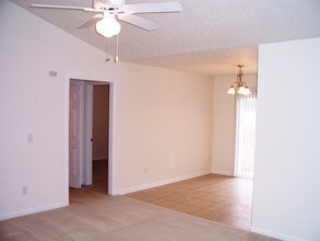 9488 Huckabee Dr NE in Leland, NC - Building Photo - Building Photo