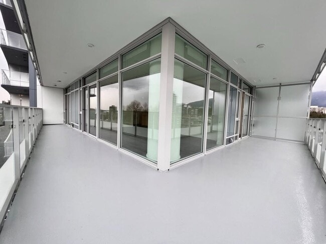 200 Klahanie Crt in West Vancouver, BC - Building Photo - Building Photo