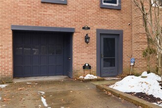 709 Clyde St in Pittsburgh, PA - Building Photo - Building Photo