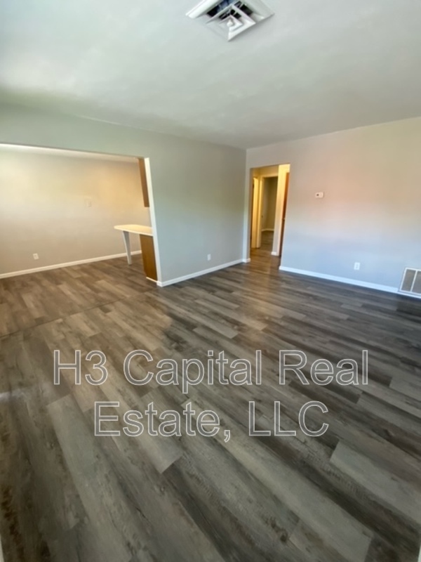 property at 17 N 44th St