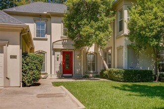 8926 Greenville Ave in Dallas, TX - Building Photo - Building Photo