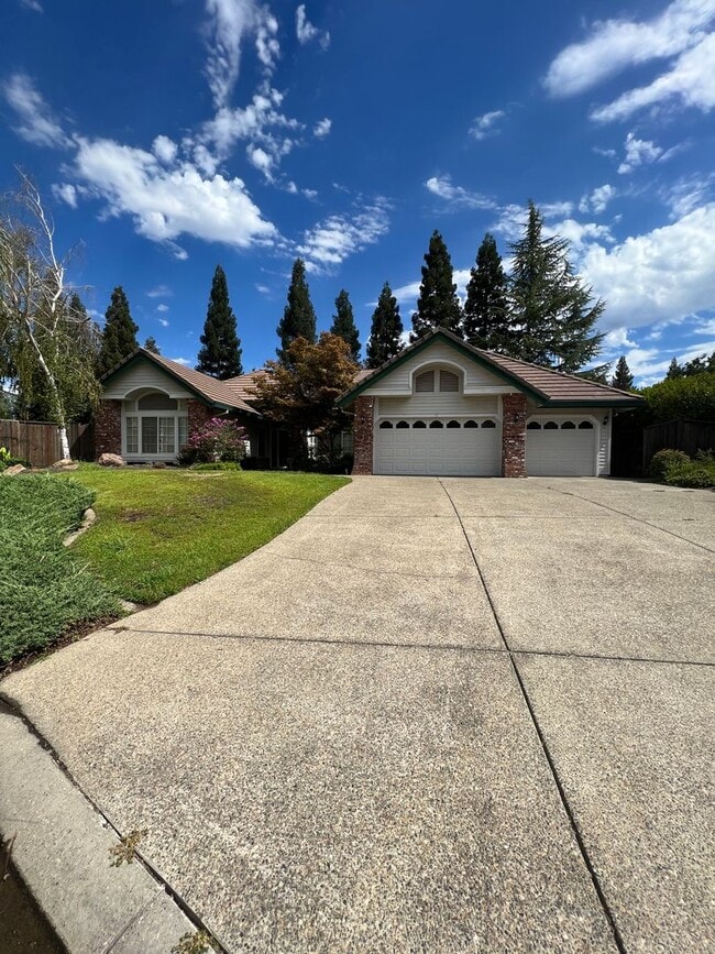 120 Heaton Ct in Roseville, CA - Building Photo - Building Photo