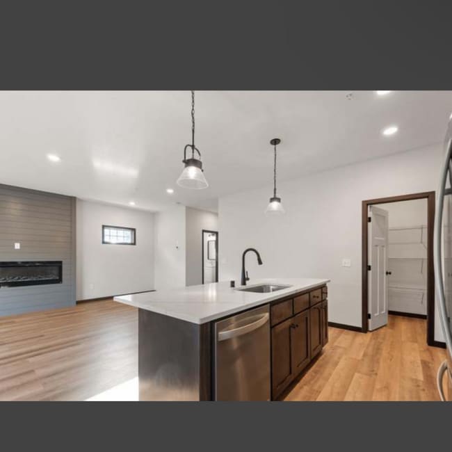 10277 3rd St NE in Blaine, MN - Building Photo - Building Photo