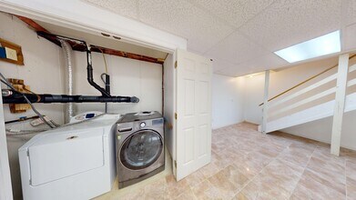 128 N Taylor Ave in Norwalk, CT - Building Photo - Building Photo