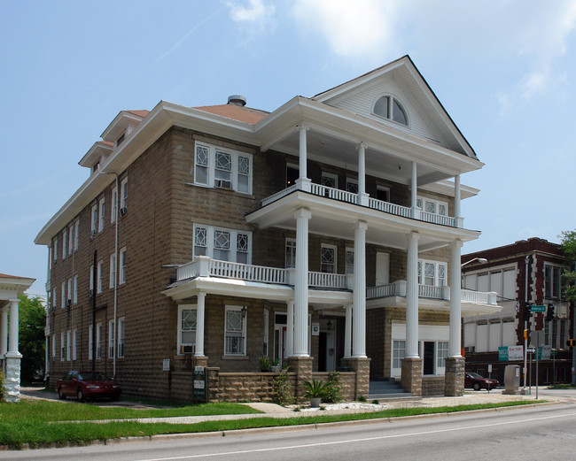 1018 E Anderson St in Savannah, GA - Foto de edificio - Building Photo