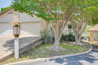 110 Big Spur S in Horseshoe Bay, TX - Building Photo - Building Photo