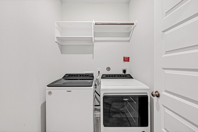 property at 1528 Lakeline Oak Dr