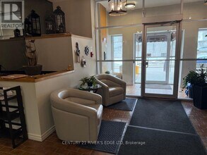 3-503 Apple St in Brockville, ON - Building Photo - Building Photo