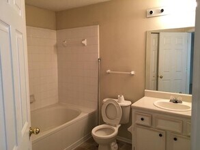 50 Pebble Beach Cv, Unit D218 in Bluffton, SC - Building Photo - Building Photo