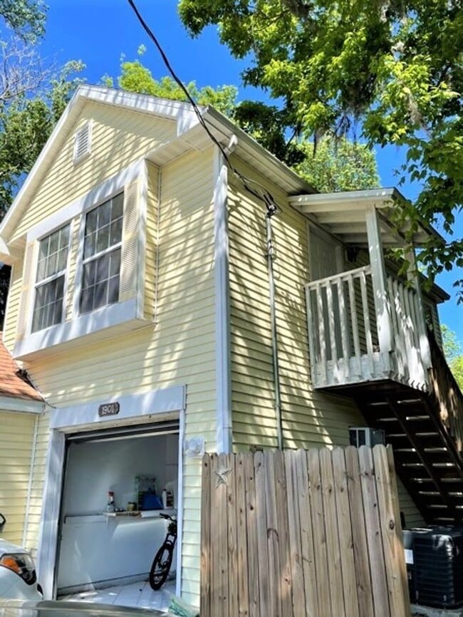 property at 1901 Frank Pl