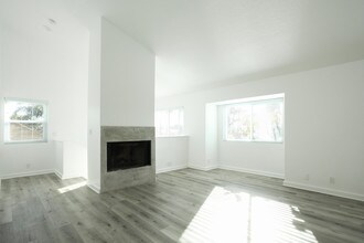 405 Brooks Ave in Los Angeles, CA - Building Photo - Building Photo