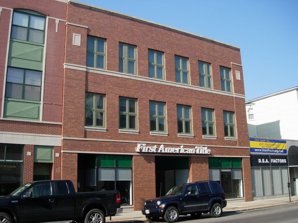 3120 N Lincoln Ave in Chicago, IL - Foto de edificio