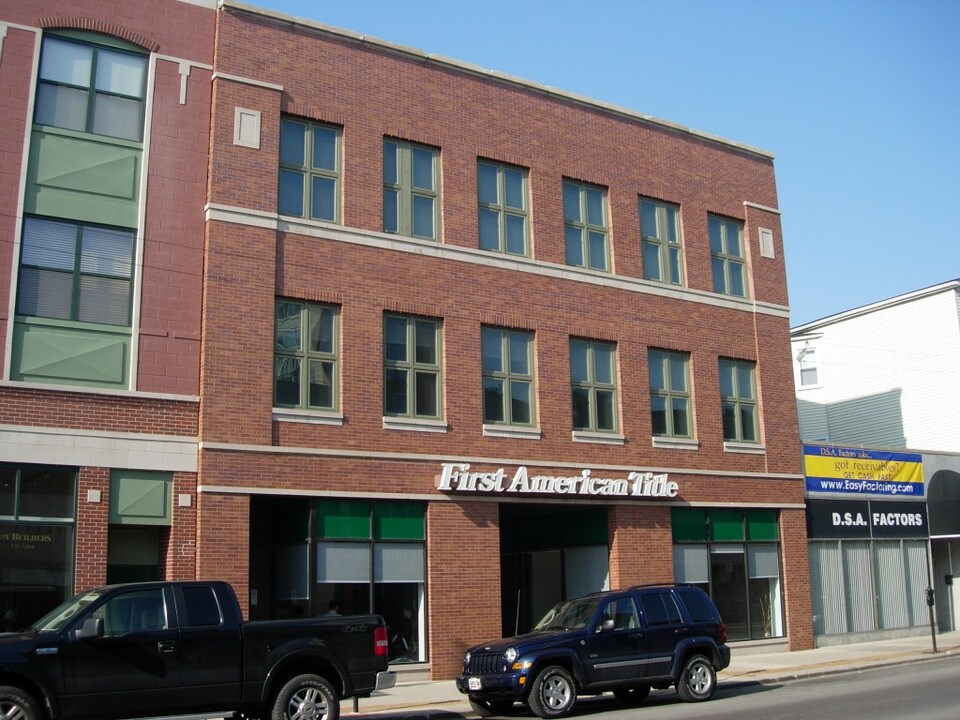 3120 N Lincoln Ave in Chicago, IL - Building Photo