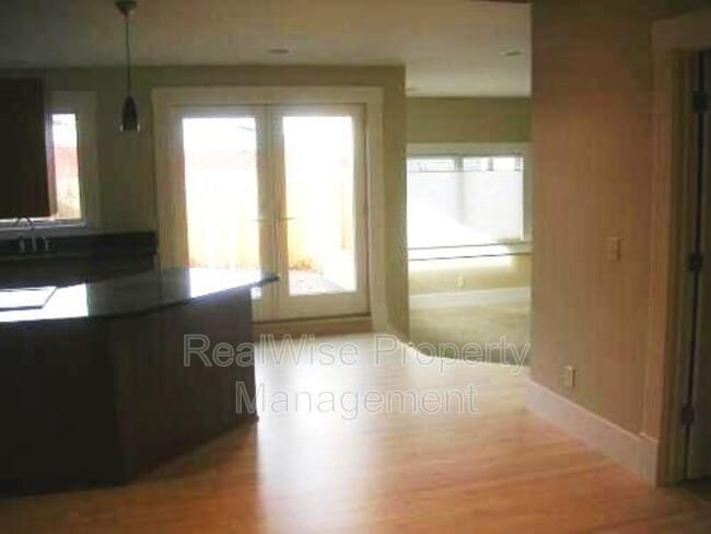 395 E Main St in Ashland, OR - Building Photo - Building Photo