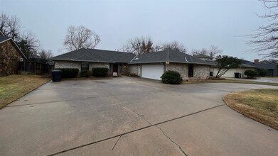 12510 Maple Ridge Rd in Oklahoma City, OK - Building Photo - Building Photo