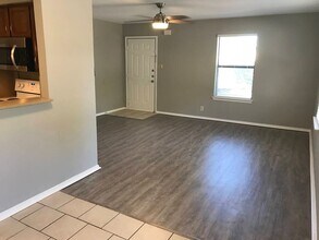 118 Maple St in Arlington, TX - Building Photo - Building Photo