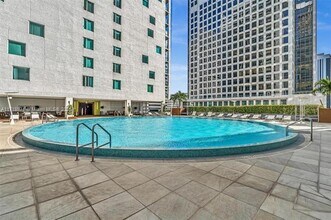 55 SE 6th St, Unit 2905 in Miami, FL - Building Photo - Building Photo