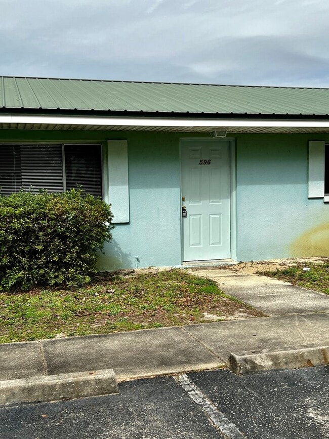 596 Florosa Ct in Mary Esther, FL - Building Photo - Building Photo