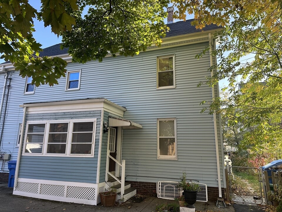 12 Thayer St in Belmont, MA - Building Photo