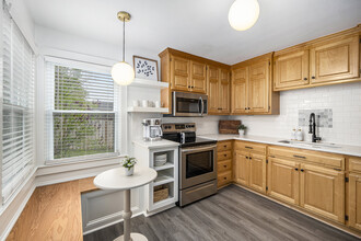 1502 S 55th St in Omaha, NE - Foto de edificio - Building Photo