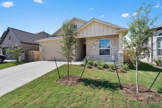 825 Blue Oak Blvd in San Marcos, TX - Building Photo - Building Photo