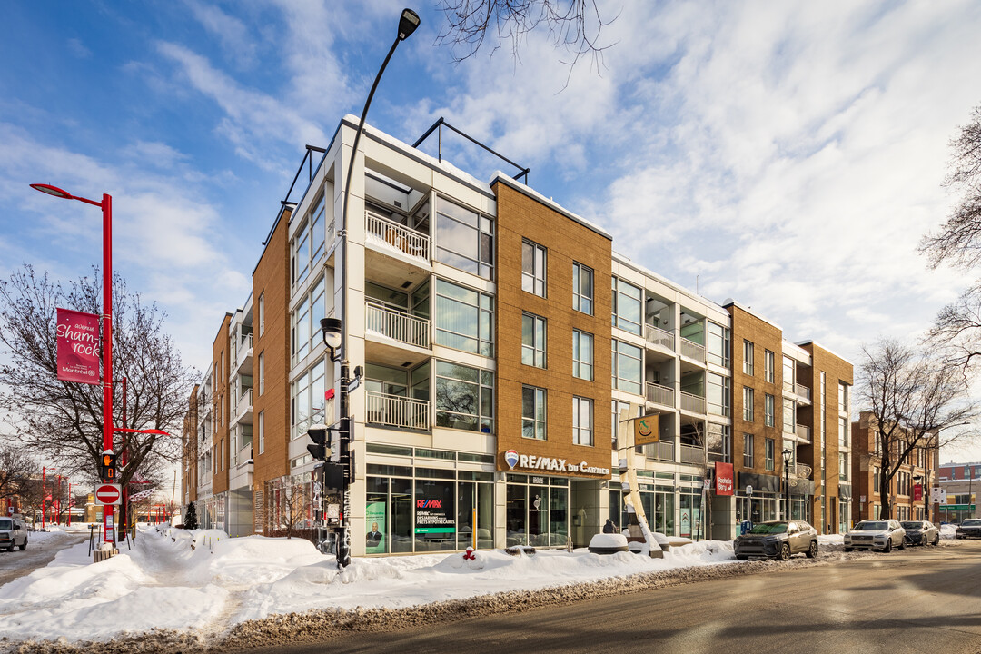 7055-7085 Saint-Laurent in Montréal, QC - Building Photo