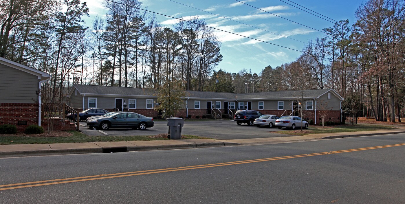 Forest Arm Apartments in Charlotte, NC - Building Photo