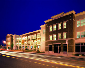 Deforest Town Square in Deforest, WI - Foto de edificio - Building Photo