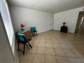 261 Cottonwood Dr in Lake Havasu City, AZ - Foto de edificio - Building Photo