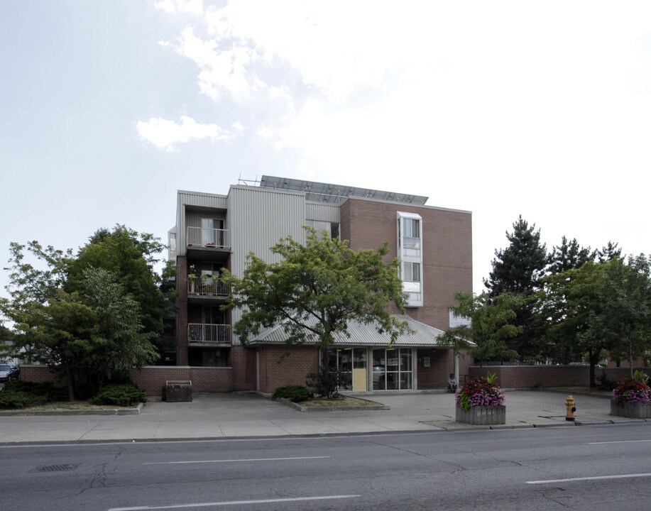 Danforth Ave in Toronto, ON - Building Photo