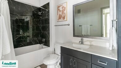 91 Jensen Dr, Unit 5309 in Houston, TX - Building Photo - Building Photo