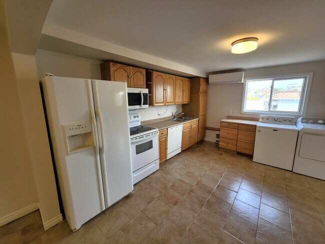 257 Carmarthen St in Saint John, NB - Building Photo - Building Photo