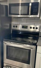 1008 Willow Tree Dr in Las Vegas, NV - Building Photo - Building Photo