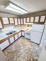 12914 N Cresap St in Cumberland, MD - Building Photo