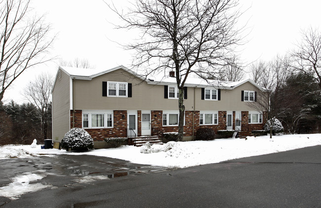 Wellington Townhouses in Plaistow, NH - Building Photo - Building Photo