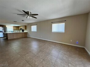 3911 Country Club Blvd in Cape Coral, FL - Building Photo - Building Photo