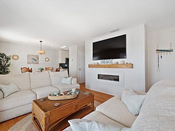 5102 Coquina Key Dr SE in St. Petersburg, FL - Building Photo - Building Photo