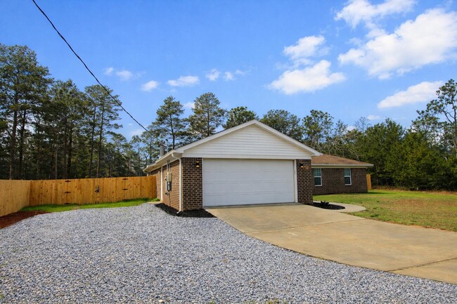 4052 Randi Rd in Crestview, FL - Building Photo - Building Photo