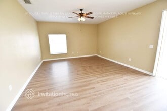 207 Smokey Hill Ave, Unit 1 in Ruskin, FL - Foto de edificio - Building Photo