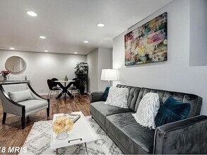 629 Constitution Ave NE, Unit G-2 in Washington, DC - Foto de edificio - Building Photo