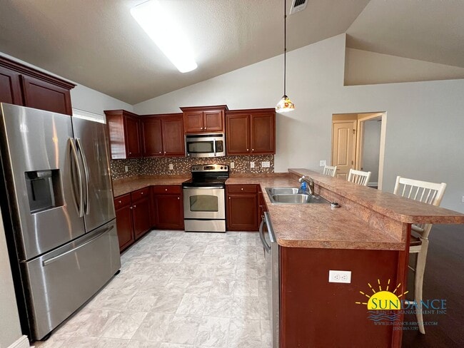 105 Bronze Cir in Crestview, FL - Building Photo - Building Photo