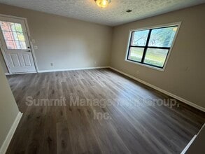 1035 Eastview Rd NE in Conyers, GA - Building Photo - Building Photo