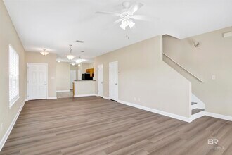 2002 Shelene Way in Foley, AL - Foto de edificio - Building Photo